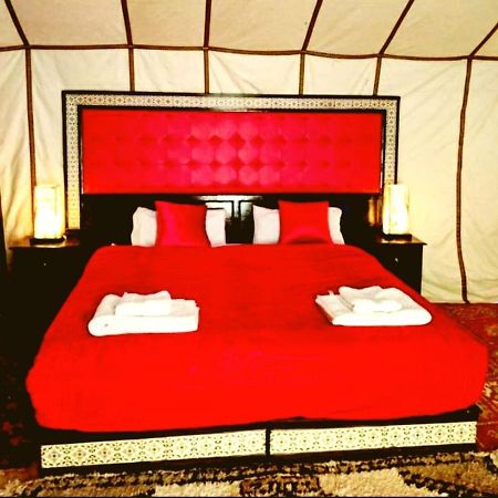 galaxy desert camp Merzouga Bagian luar foto