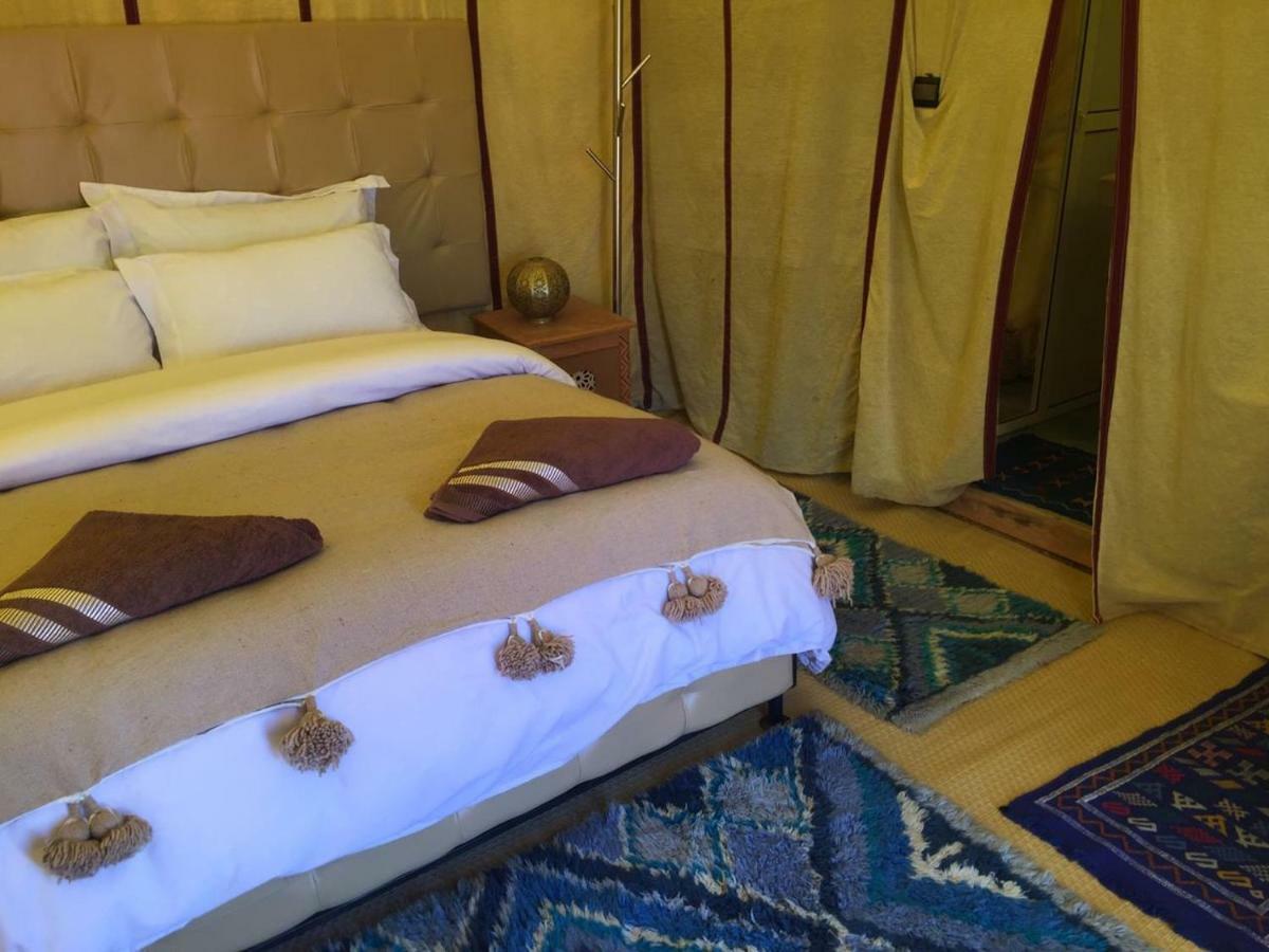 galaxy desert camp Merzouga Bagian luar foto